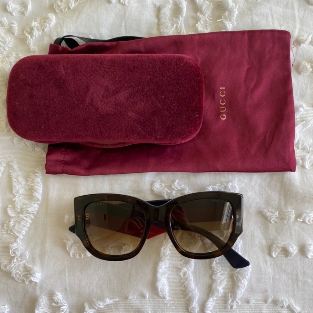 AUTHENTIC GUCCI Tortoise Shell Sunglasses